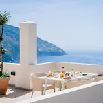 Anfitrite Pensión 4*