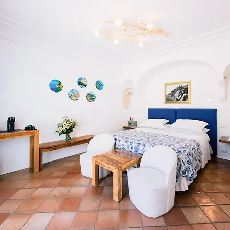 Affittacamere Anfitrite 4*